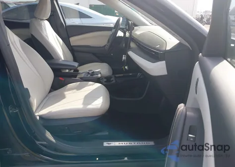 2021 Ford Mustang Mach-E Premium z USA, uszkodzony, nr VIN 3FMTK3SSXMMA28510